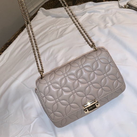 🌟🌟🌟Authentic Michael Kors purse🌟🌟🌟 - Picture 5 of 6